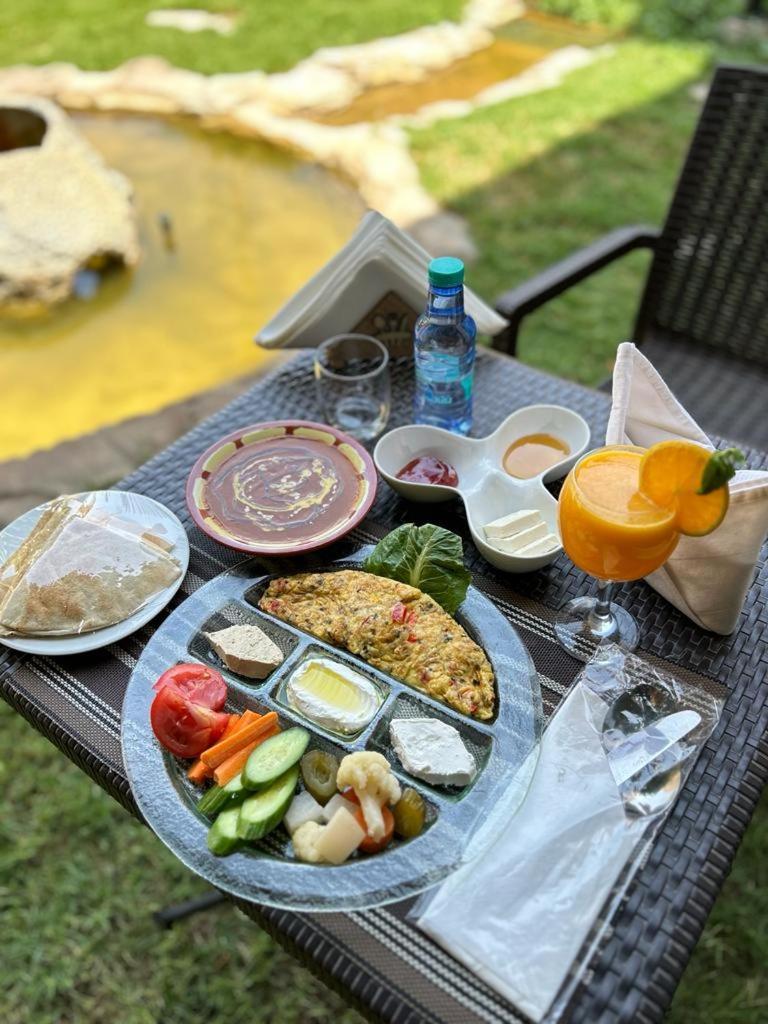 Onizah Hotel 우나이자 외부 사진